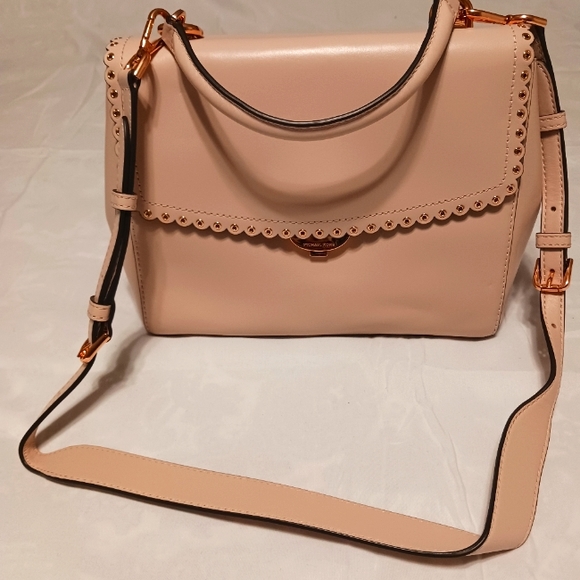 Authentic Michael Kors Satchel, extra webbing strap, card holder, and cardcase. - Picture 1 of 11